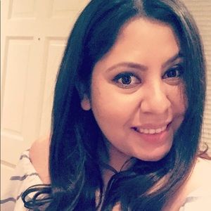 Meet your Posher, Ana